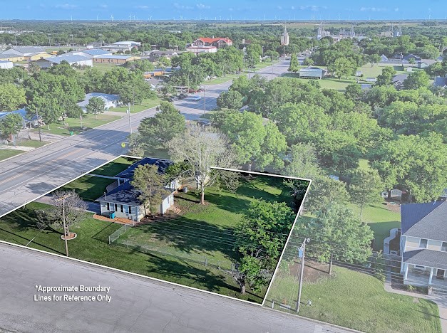 933 N Main Street Muenster TX 76252