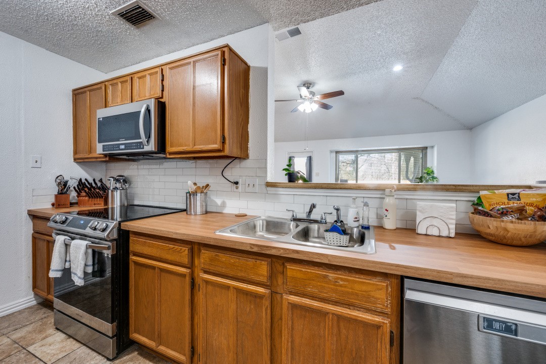 2418 Slaton Drive Grand Prairie TX 75052