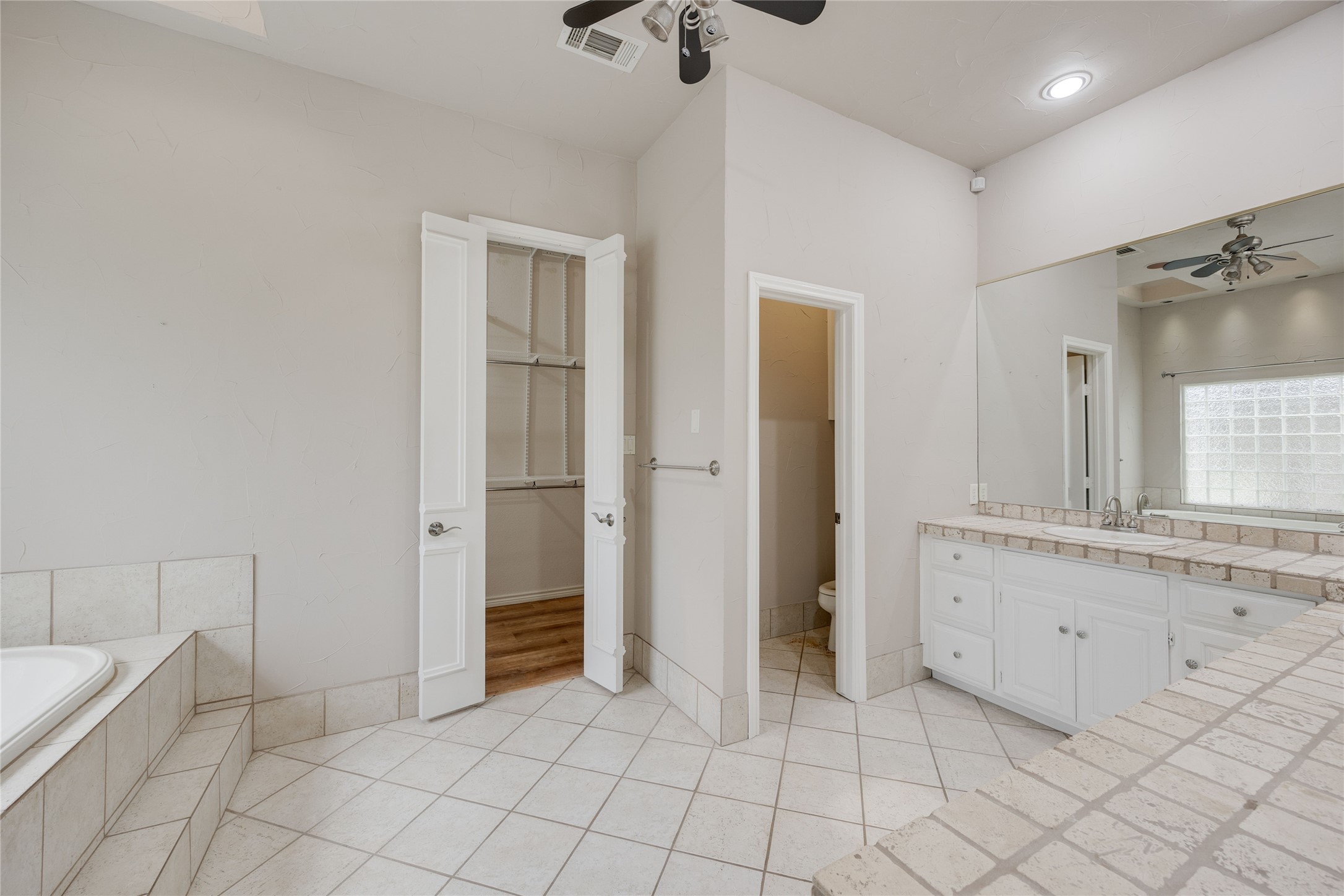 1201 Findlay Drive Arlington TX 76012