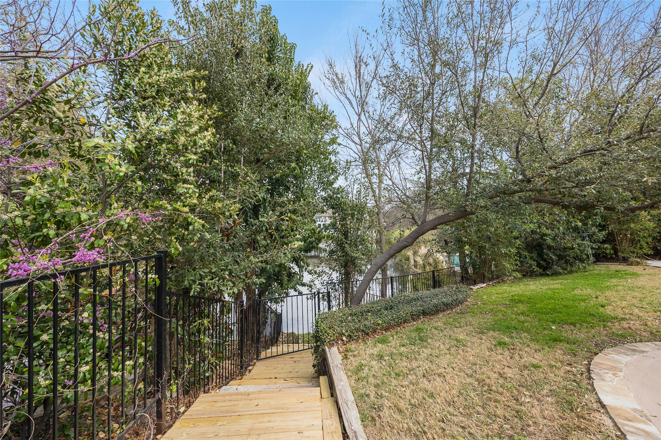 1201 Findlay Drive Arlington TX 76012