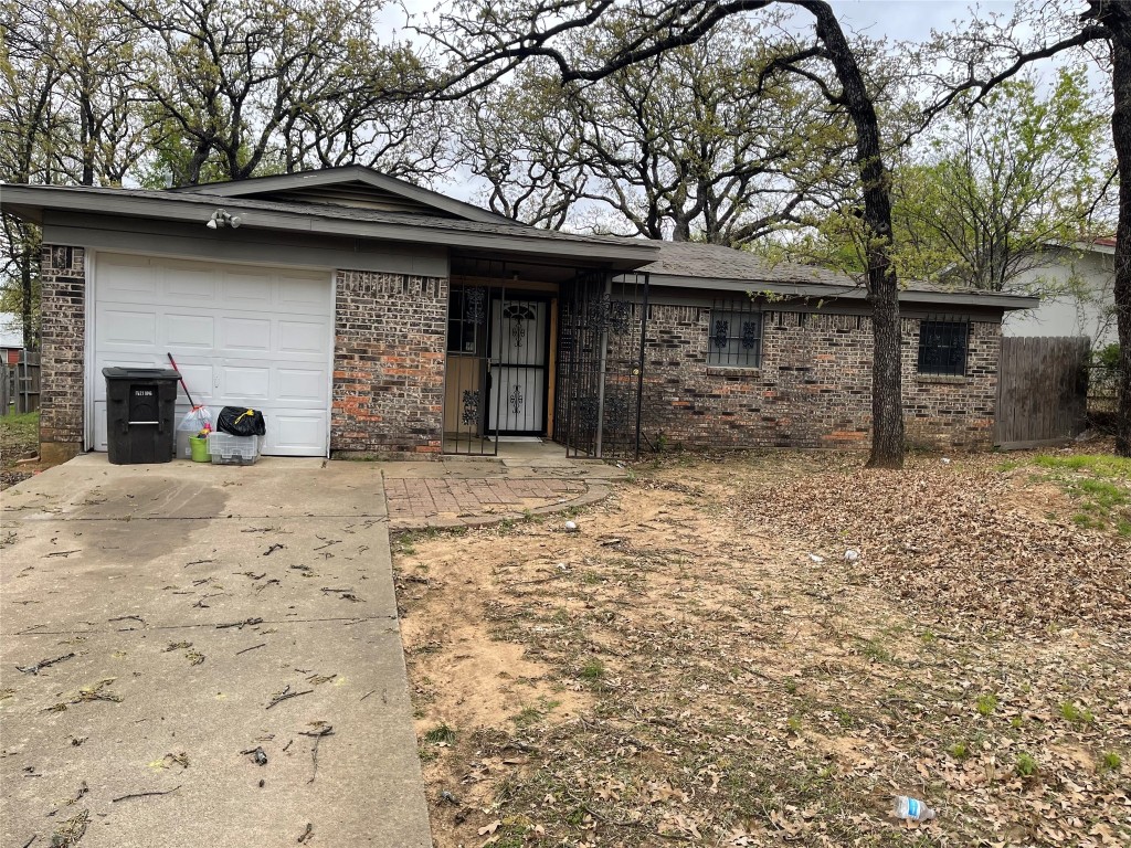 2945 Hunting Drive Fort Worth TX 76119