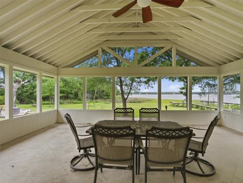 542 W Lake Drive Weatherford TX 76087