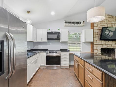 542 W Lake Drive Weatherford TX 76087