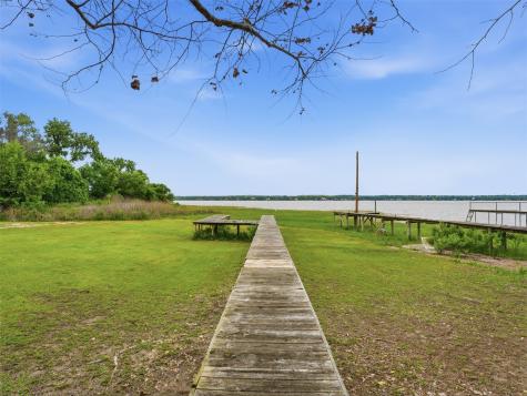 542 W Lake Drive Weatherford TX 76087