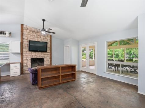 542 W Lake Drive Weatherford TX 76087