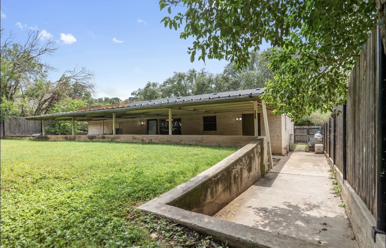 3904 Glenwood Drive Brownwood TX 76801