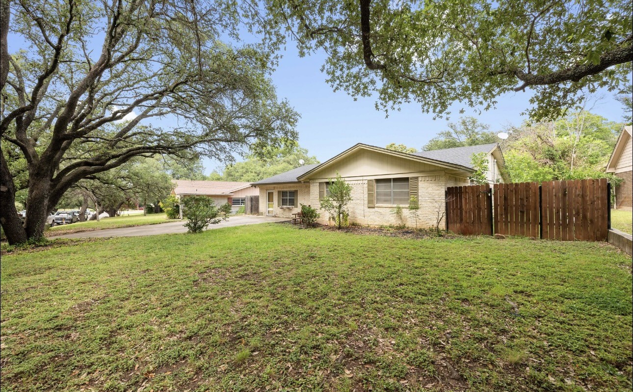 3904 Glenwood Drive Brownwood TX 76801