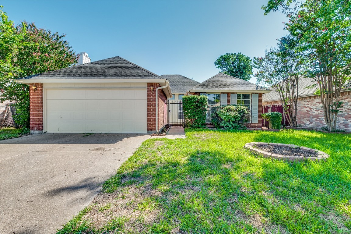 5209 Manhassett Drive Arlington TX 76018