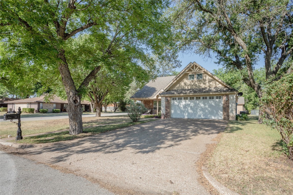 415 S Avenue F Clifton TX 76634