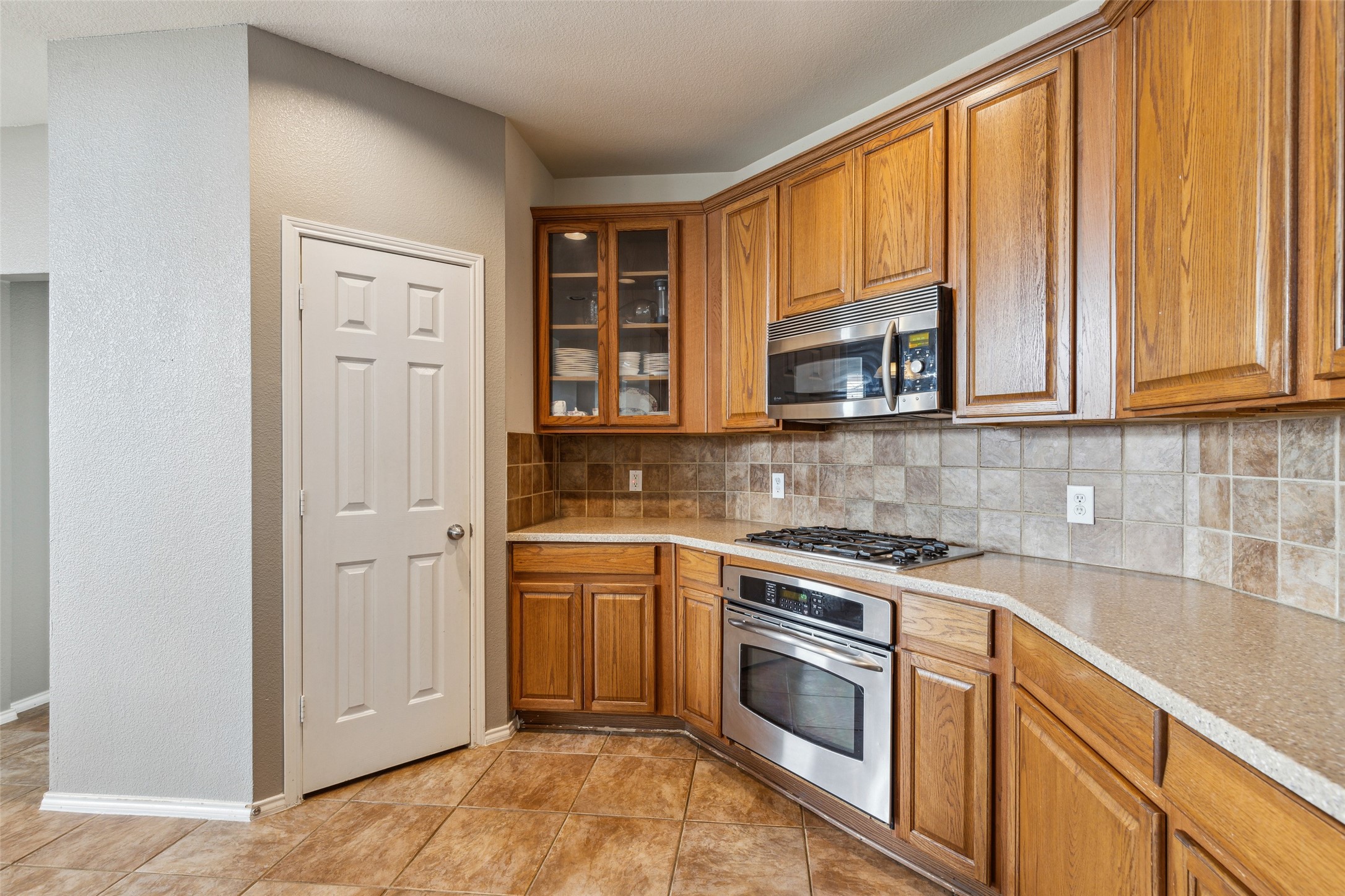 1756 Hidden Brook Drive Grand Prairie TX 75050