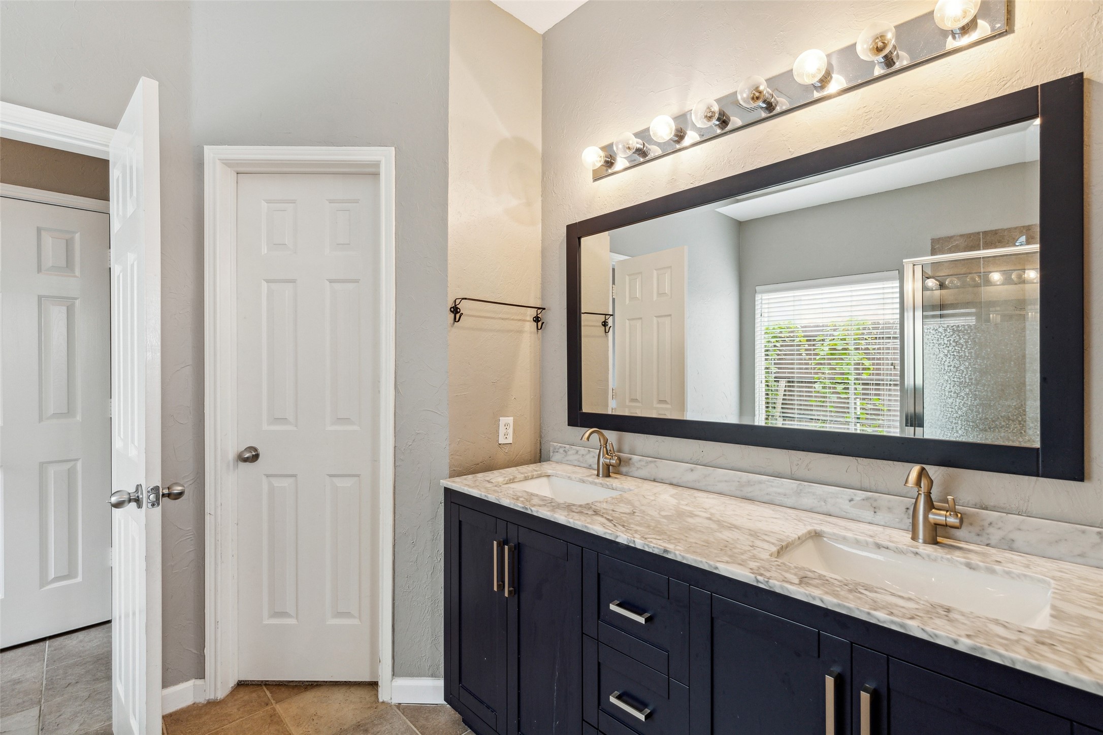 1756 Hidden Brook Drive Grand Prairie TX 75050