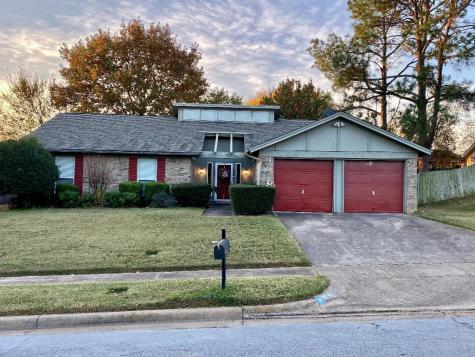 749 Spring Valley Drive Hurst TX 76054