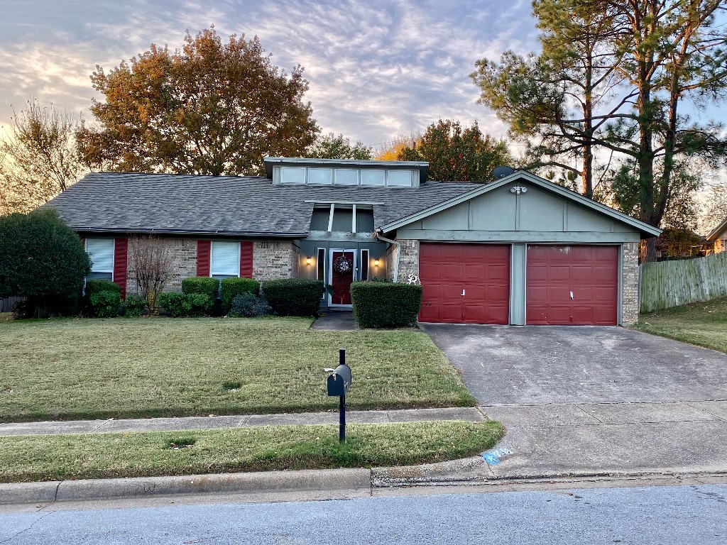 749 Spring Valley Drive Hurst TX 76054