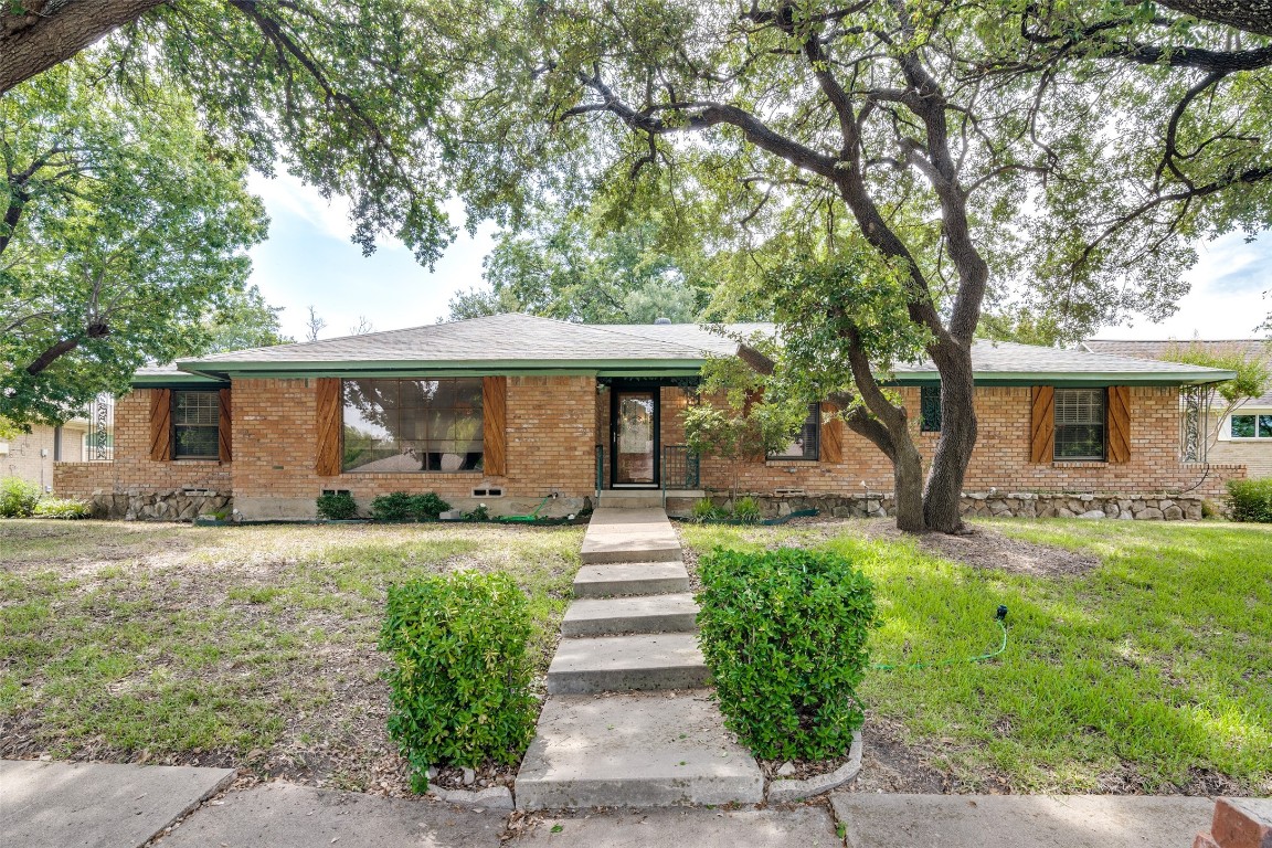 1310 Stony Brook Lane Garland TX 75043