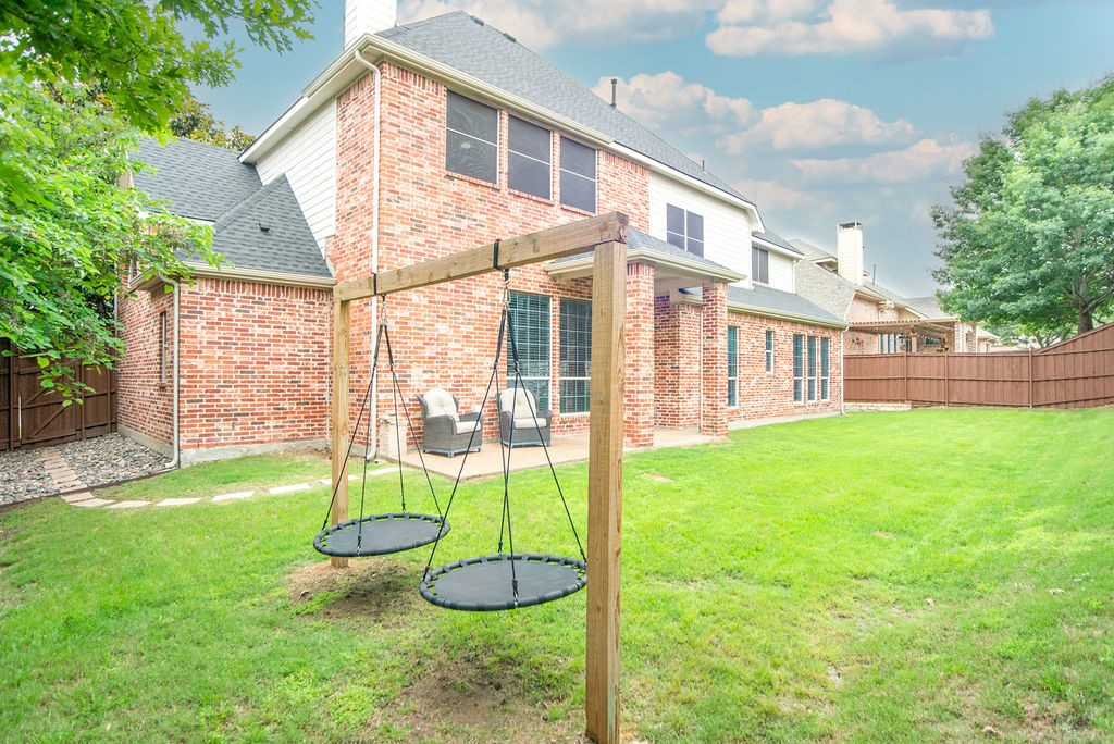 1811 Saint Johns Avenue Allen TX 75002