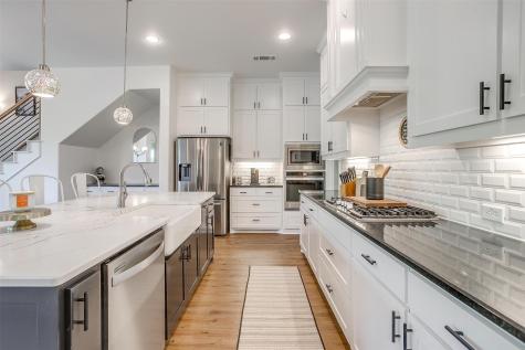 517 Ramon Street Burleson TX 76028