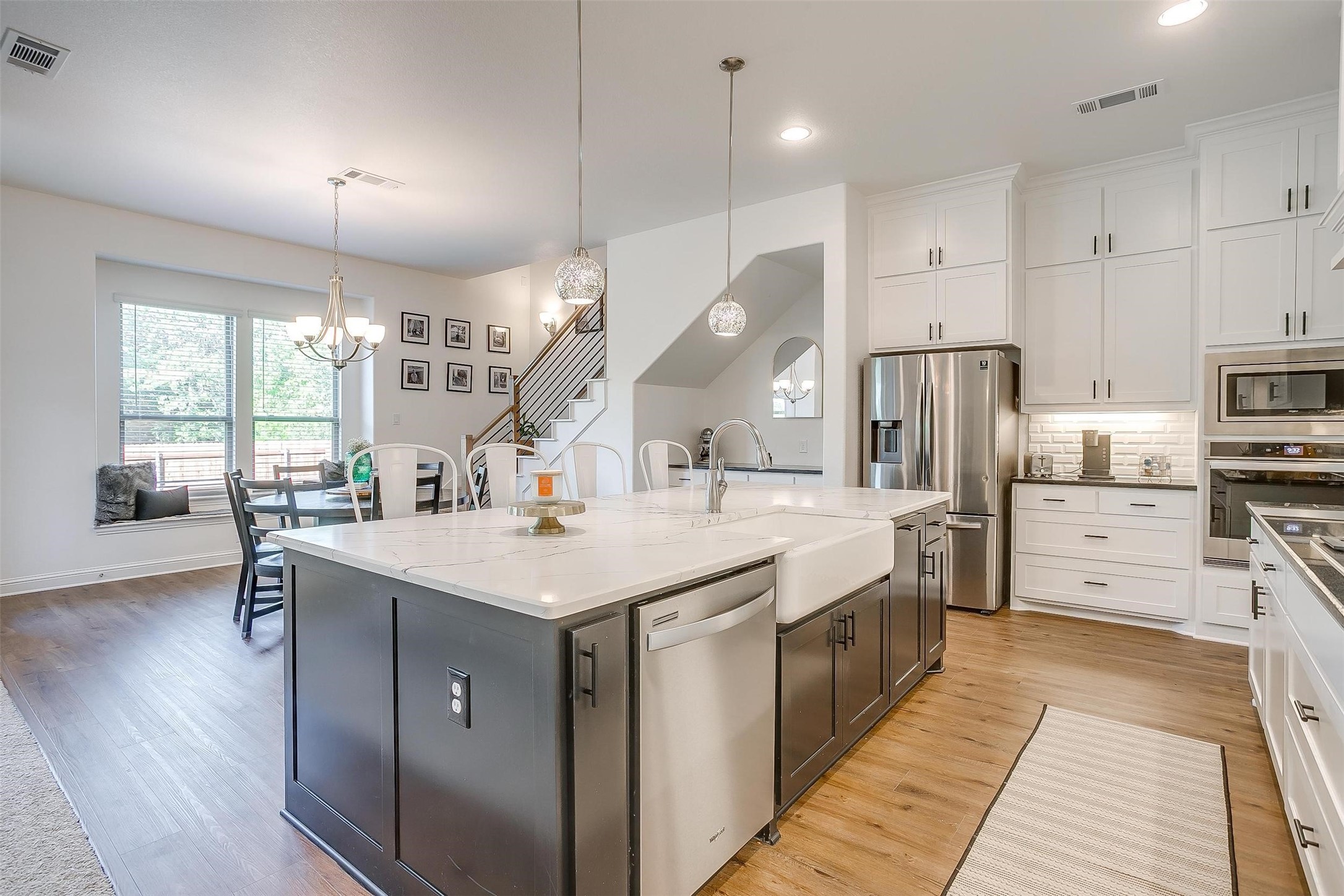 517 Ramon Street Burleson TX 76028