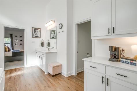 517 Ramon Street Burleson TX 76028