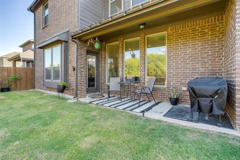 517 Ramon Street Burleson TX 76028