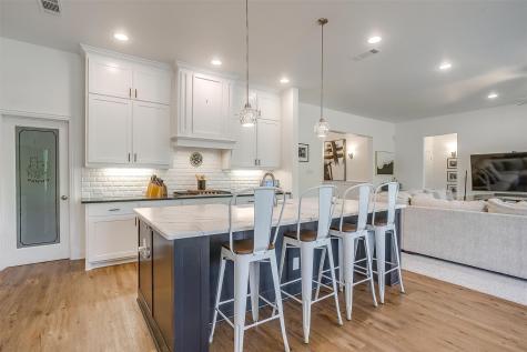 517 Ramon Street Burleson TX 76028