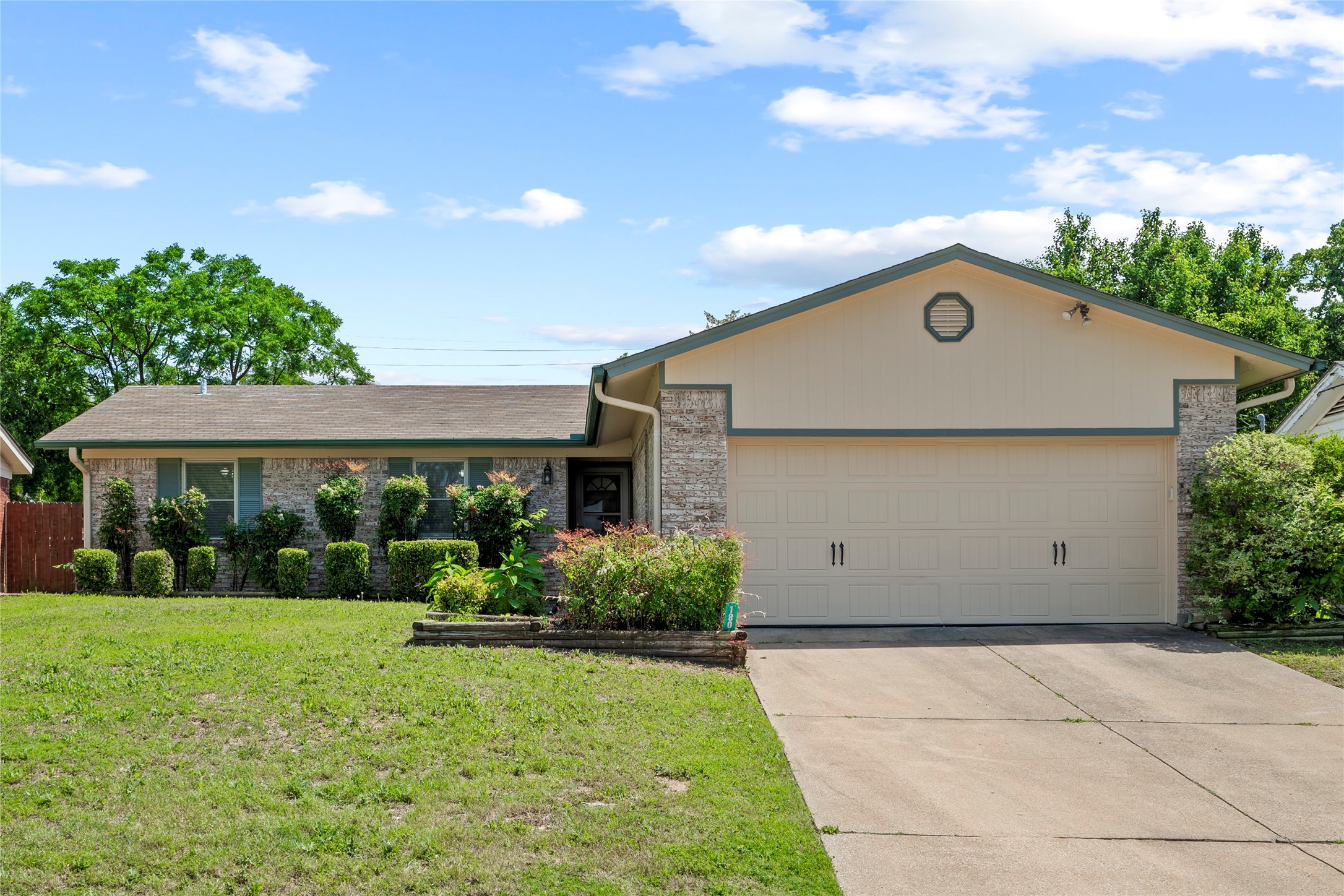 1801 Tyler Avenue Euless TX 76040