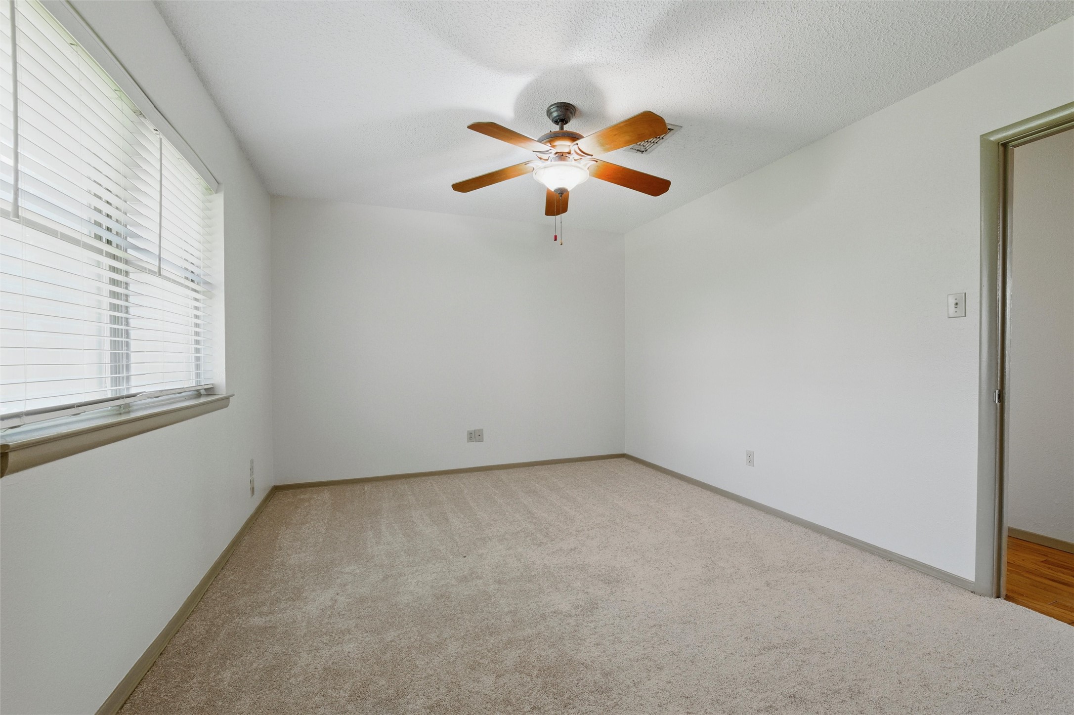 1801 Tyler Avenue Euless TX 76040