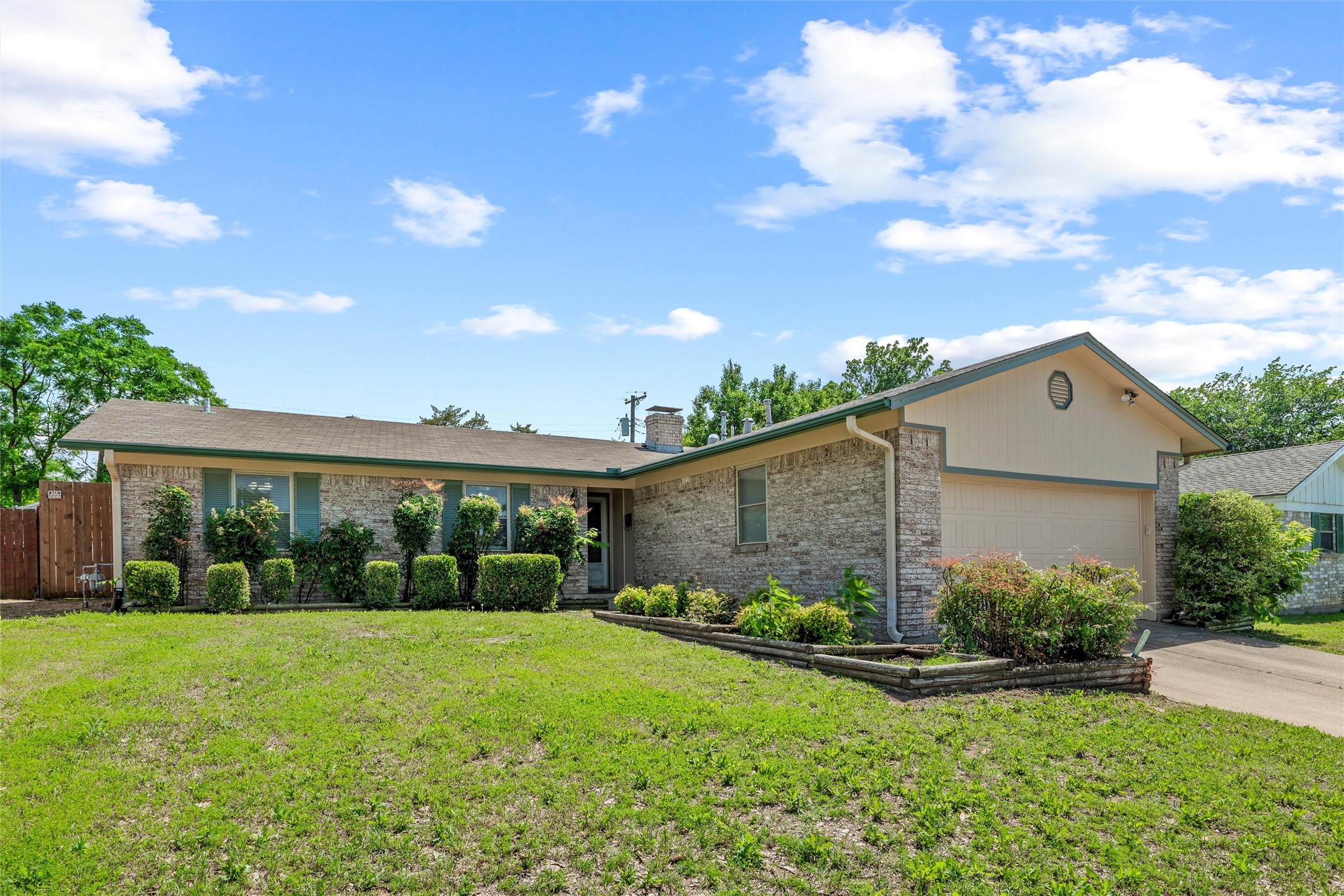 1801 Tyler Avenue Euless TX 76040