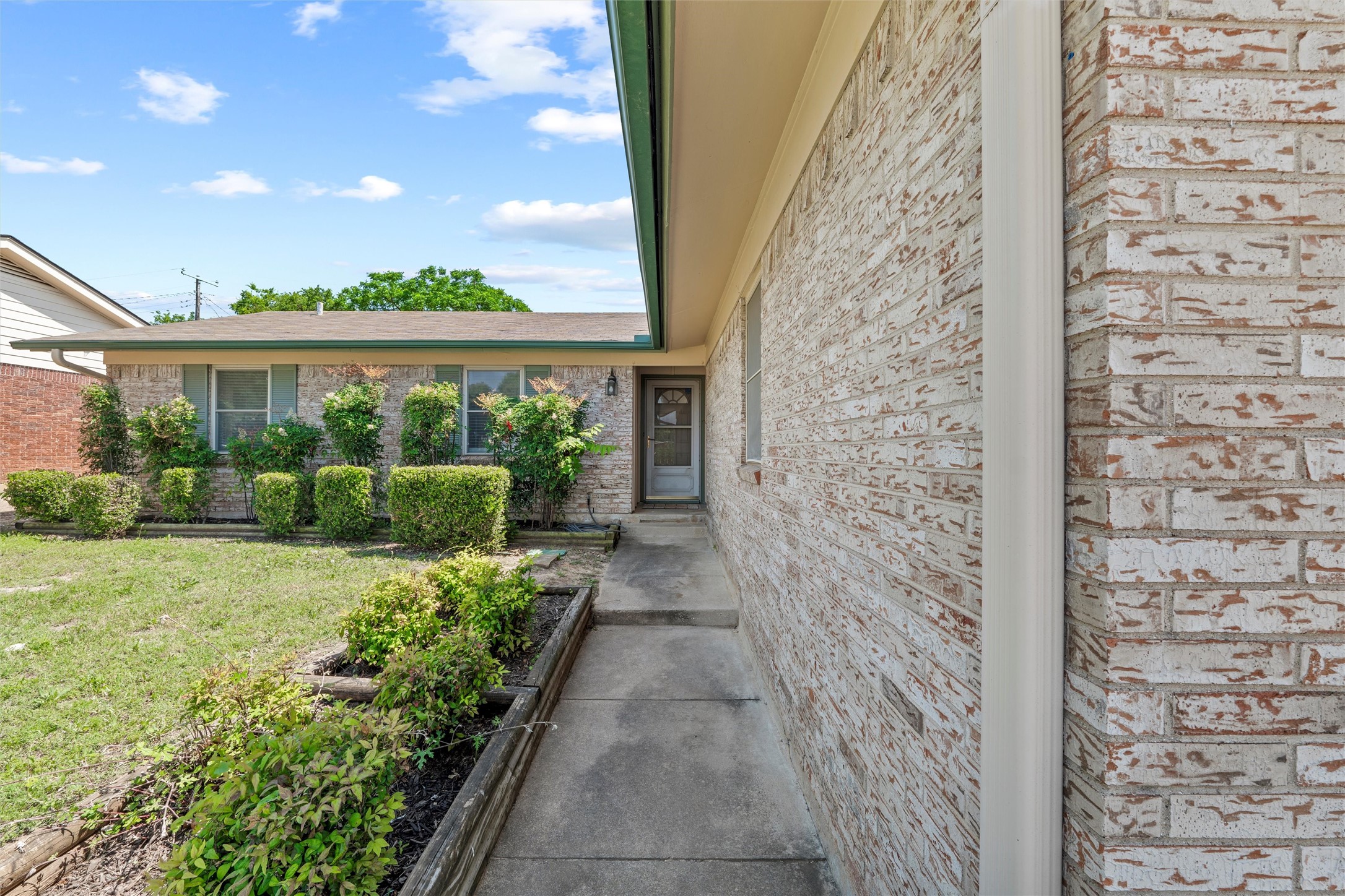 1801 Tyler Avenue Euless TX 76040