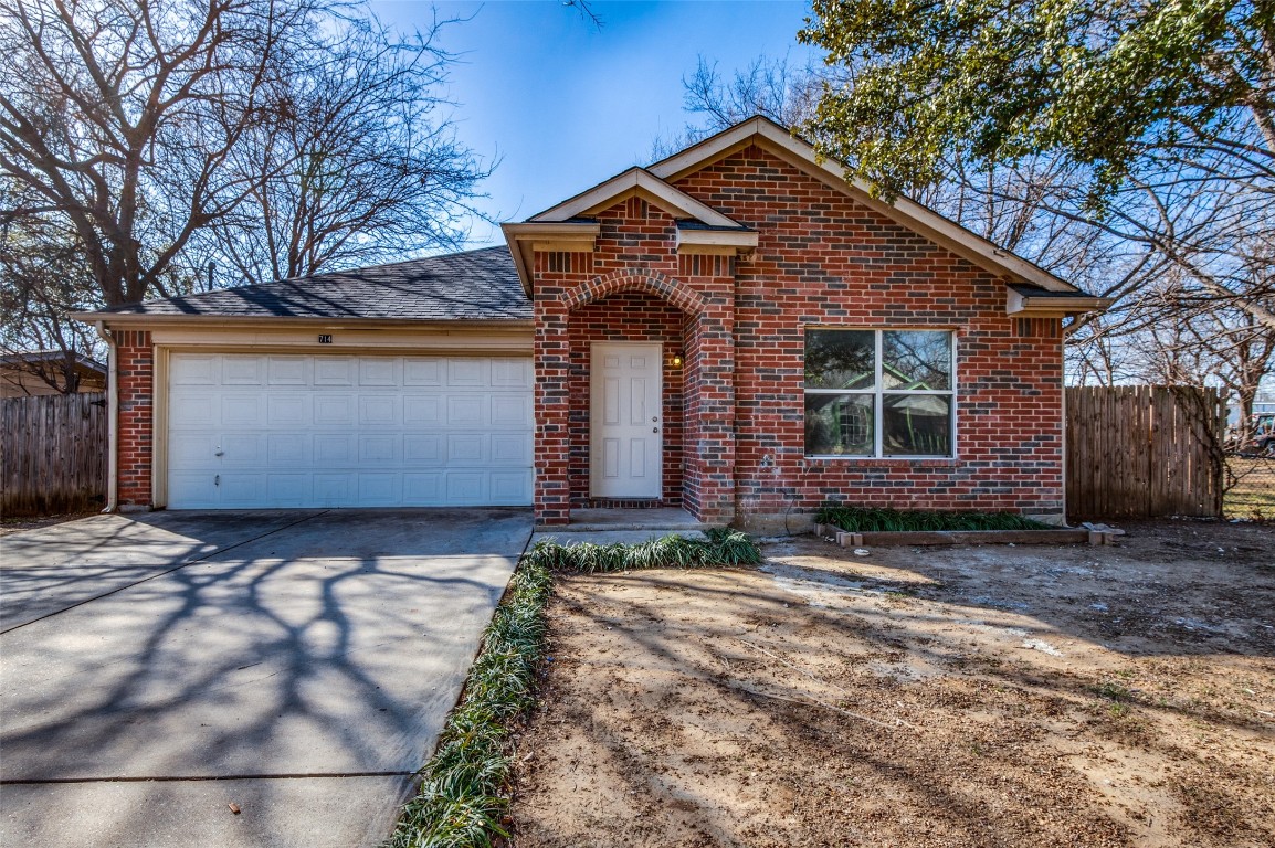 714 Tapley Street Grand Prairie TX 75051