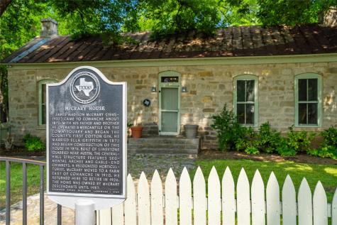 802 S Austin Street Comanche TX 76442