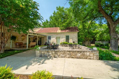 802 S Austin Street Comanche TX 76442