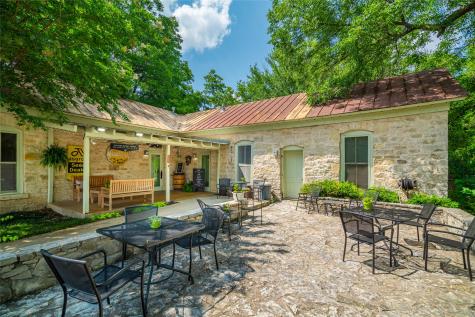 802 S Austin Street Comanche TX 76442