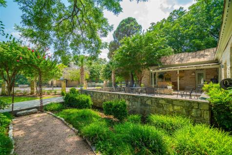 802 S Austin Street Comanche TX 76442