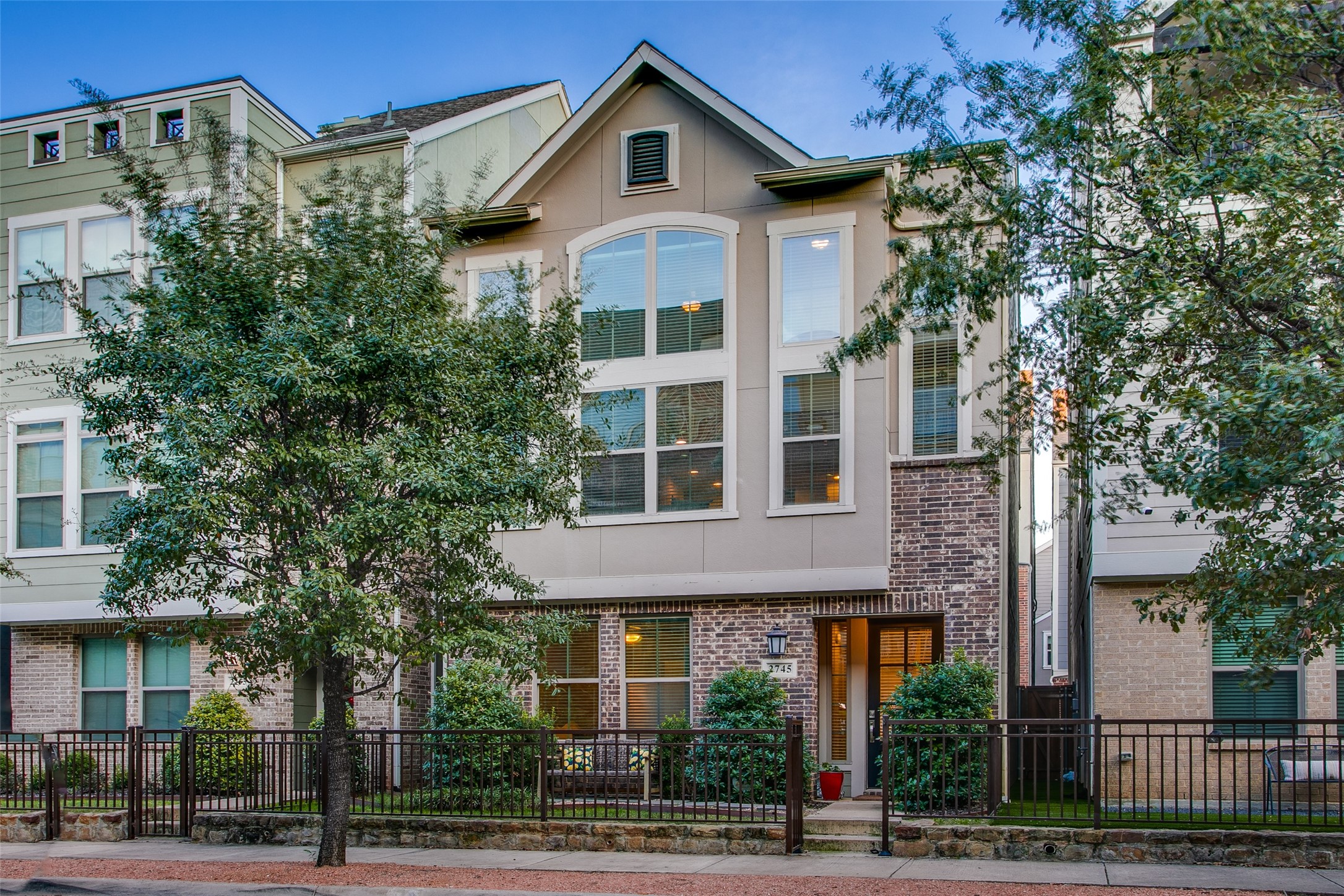 2745 Yellow Jasmine Lane Dallas TX 75212
