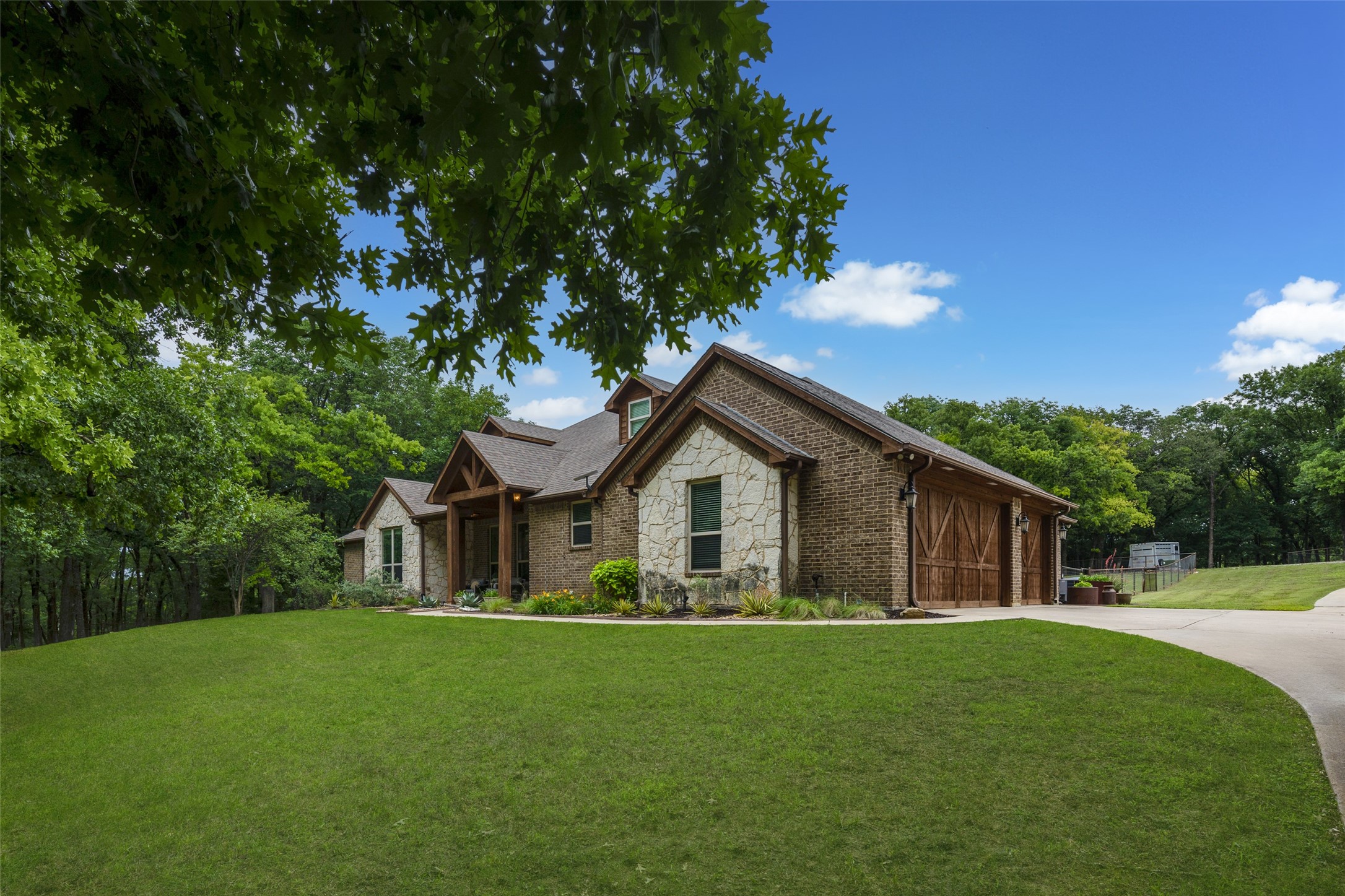 247 River Bend Trail Combine TX 75159