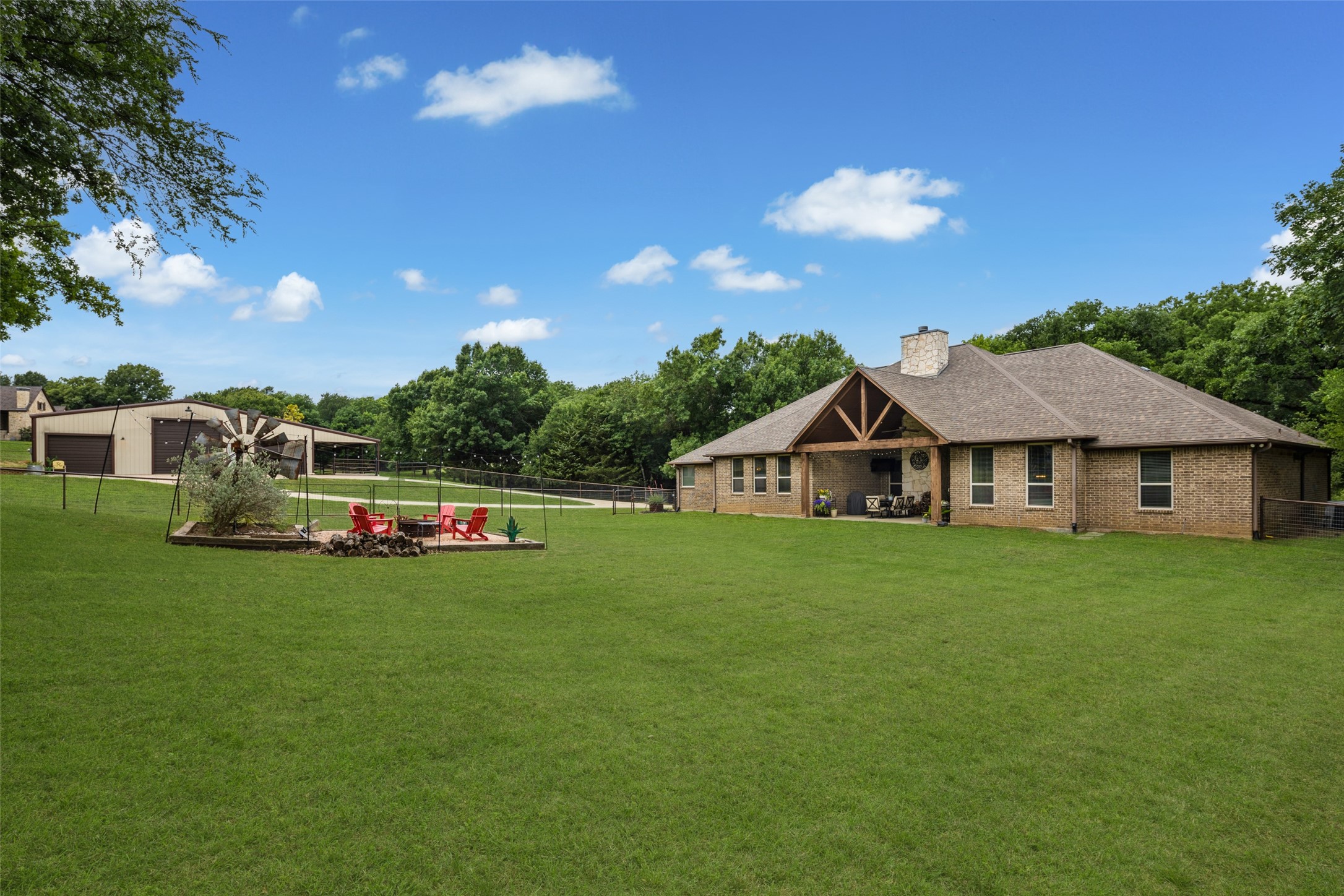 247 River Bend Trail Combine TX 75159