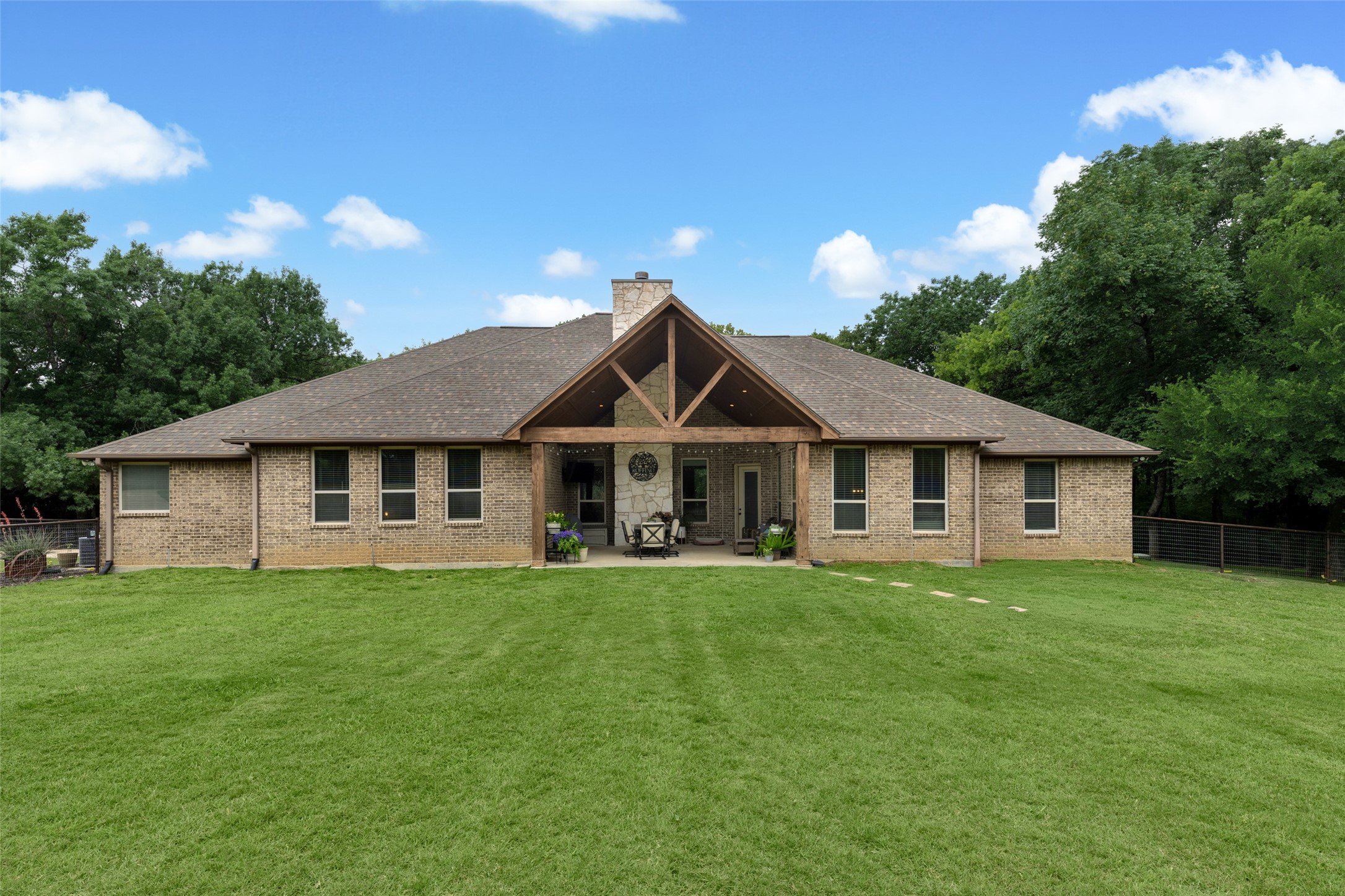 247 River Bend Trail Combine TX 75159