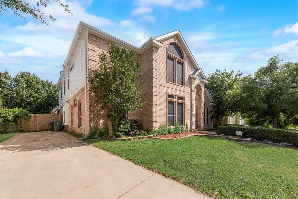 8209 Shoshoni Drive Arlington TX 76002
