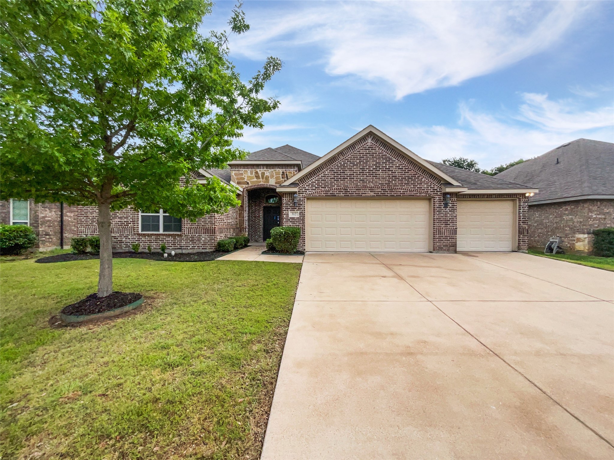 312 Canadian Lane Burleson TX 76028