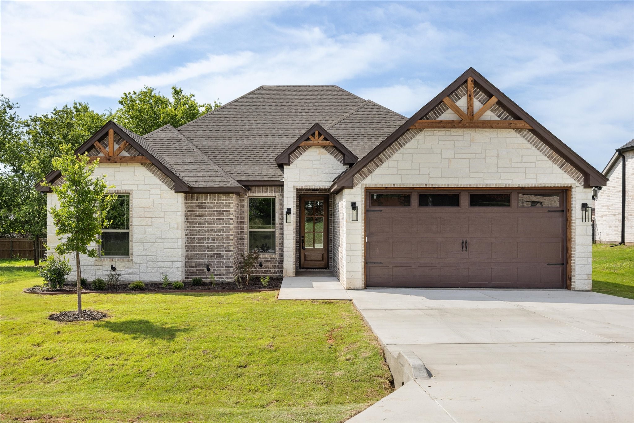 2209 Snake River Drive Granbury TX 76048