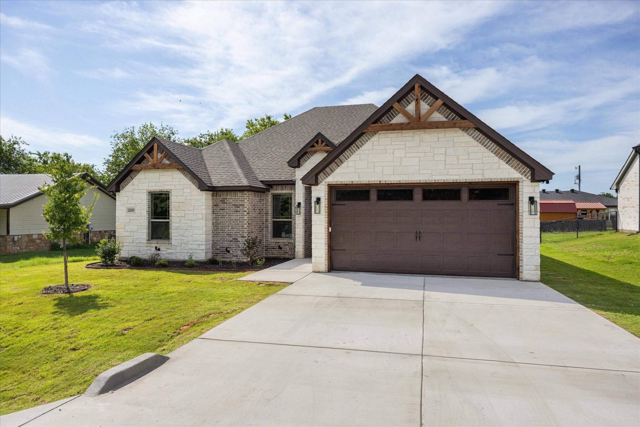 2209 Snake River Drive Granbury TX 76048