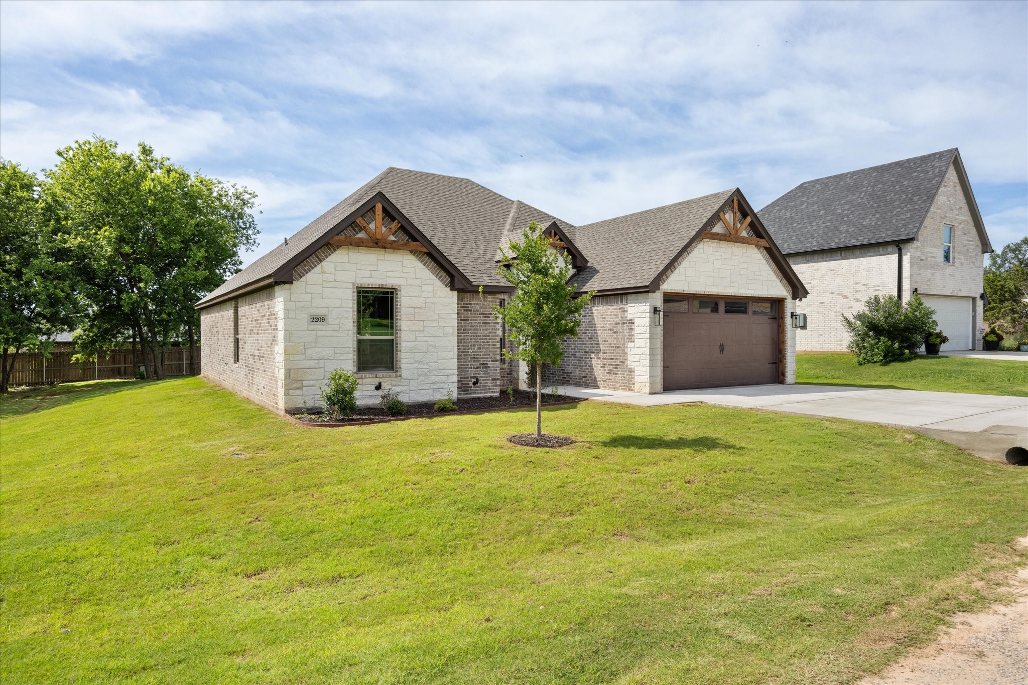 2209 Snake River Drive Granbury TX 76048