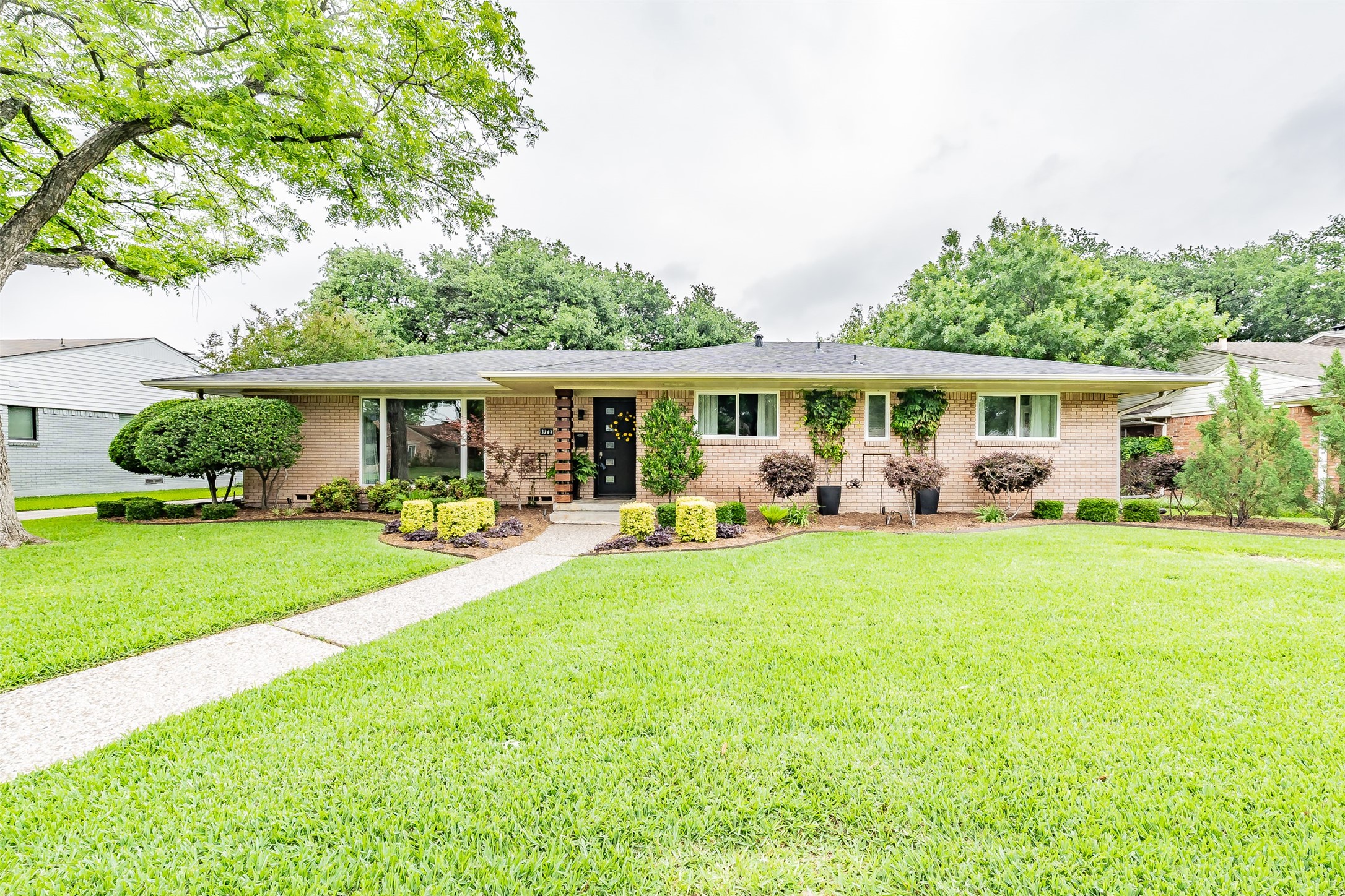 3249 Regent Drive Dallas TX 75229
