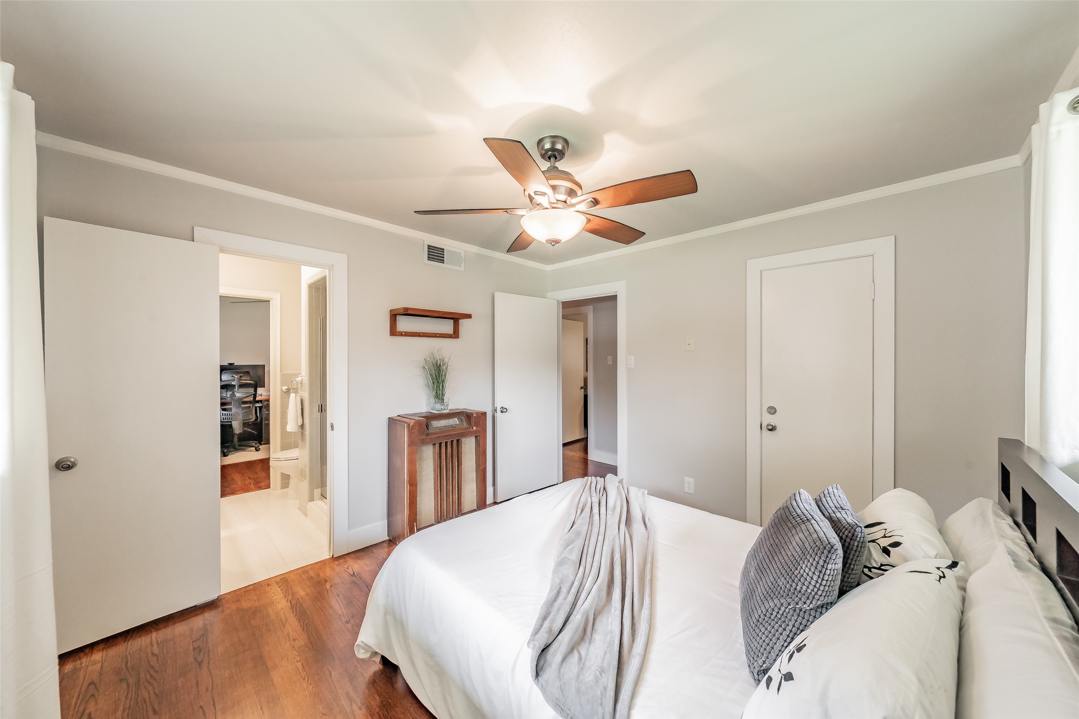 3249 Regent Drive Dallas TX 75229