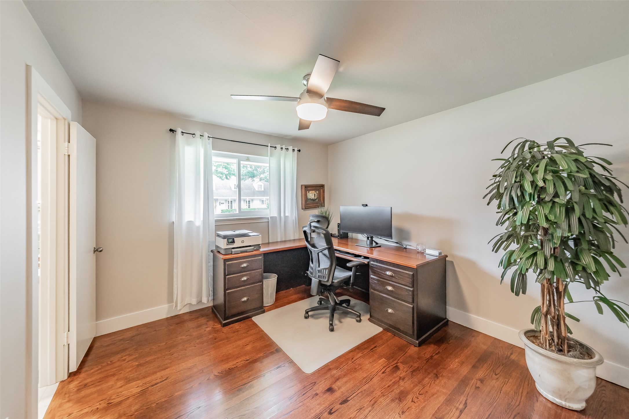 3249 Regent Drive Dallas TX 75229