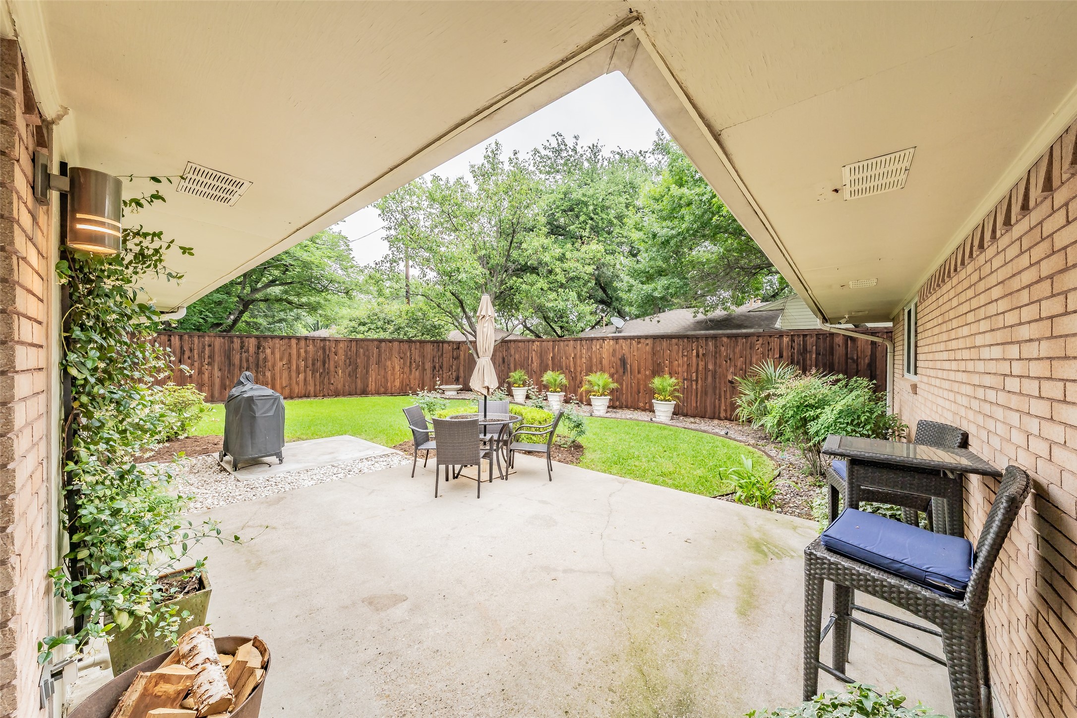 3249 Regent Drive Dallas TX 75229