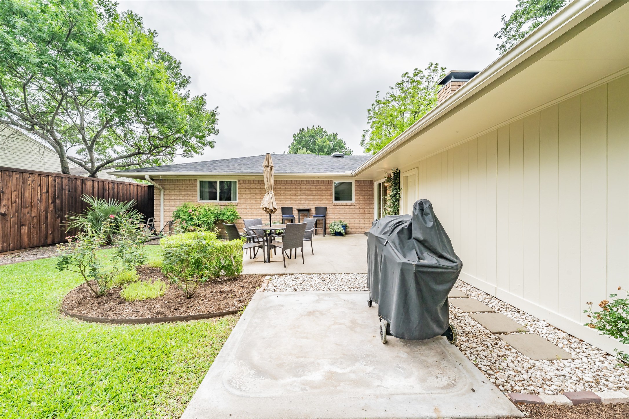 3249 Regent Drive Dallas TX 75229
