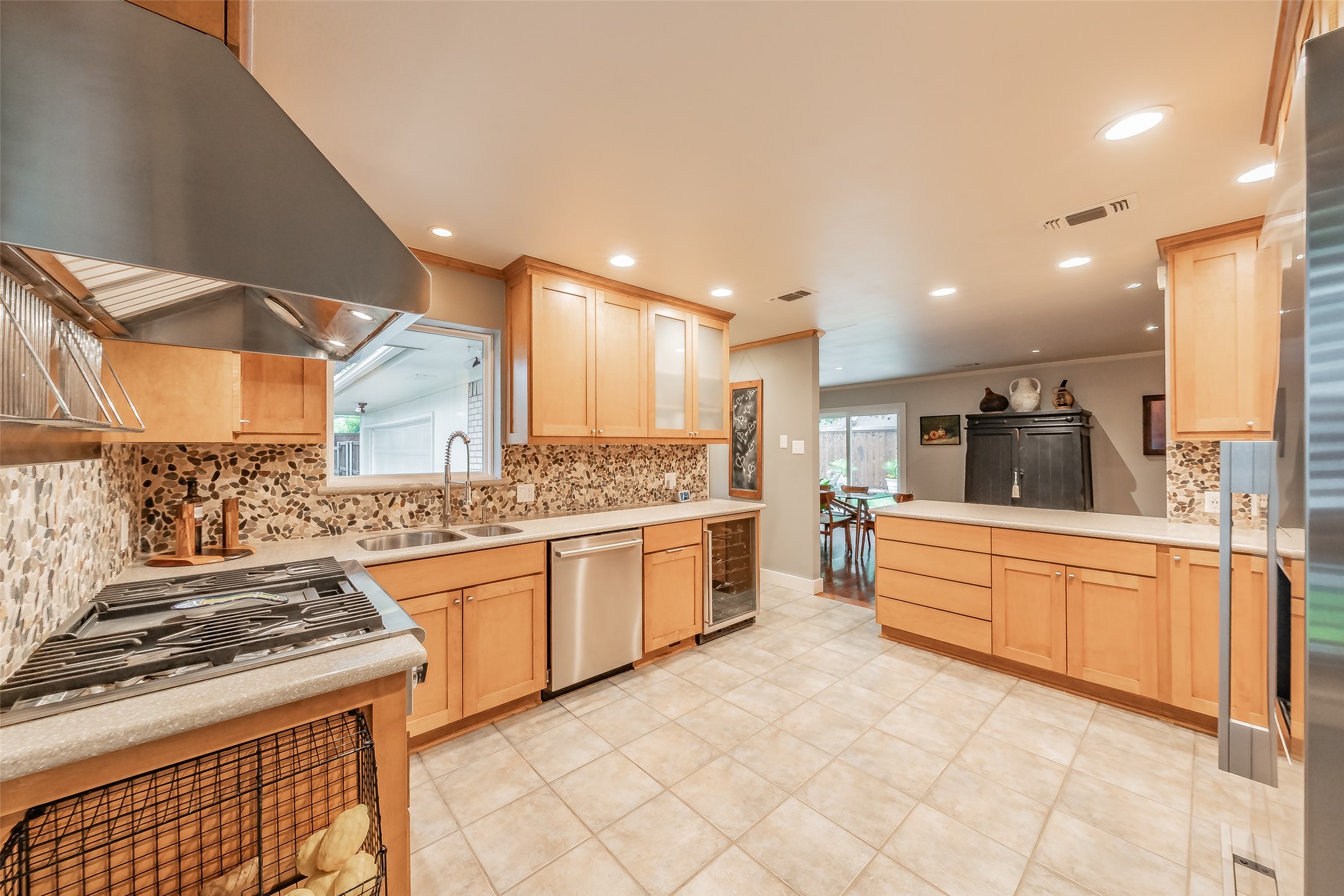 3249 Regent Drive Dallas TX 75229