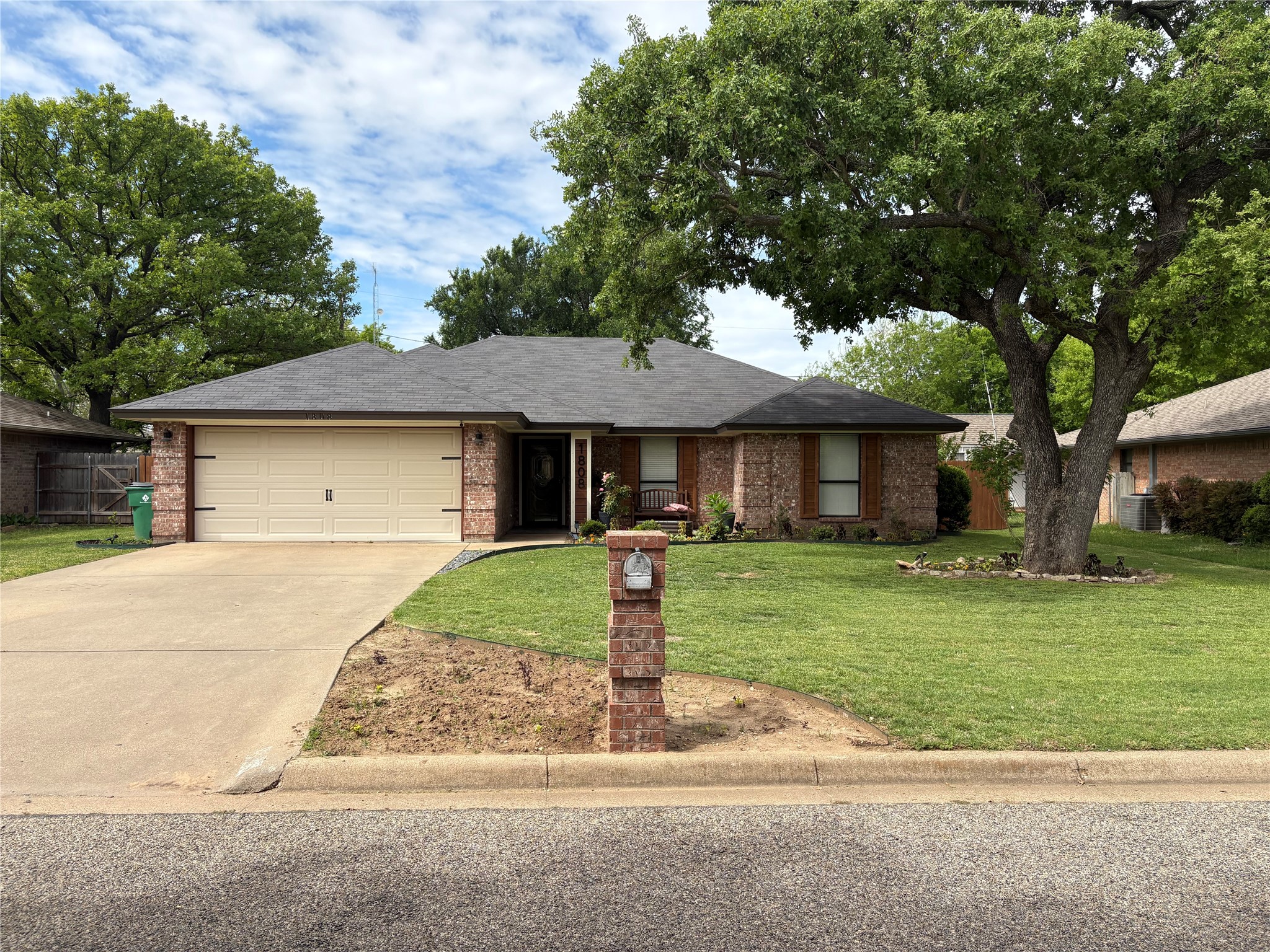 1808 N Cypress Avenue Stephenville TX 76401