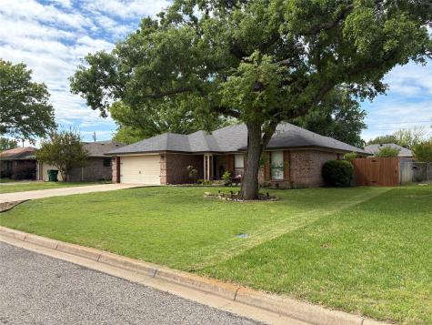 1808 N Cypress Avenue Stephenville TX 76401
